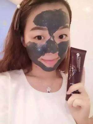 臻养焕肤 石微调霜配方赋能下的去角质与面膜的科技美学